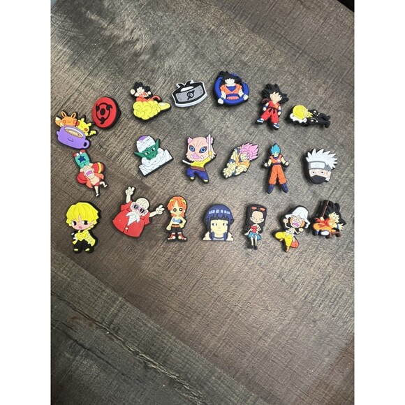 Lot Of 20 Demon Slayer Dragon Ball  Croc / Clog Charms anime characters - Picture 1 of 4